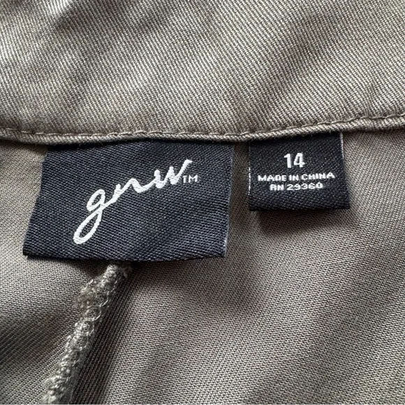 NWT GNW‎ Olive Green Wide Leg Culottes Flowy Tie Front Crops With Elastic Waist - Picture 10 of 12